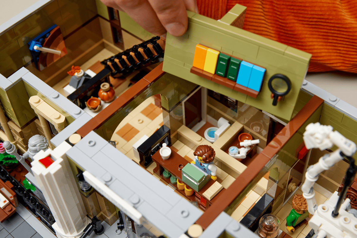 Конструктор LEGO Icons 10326 Natural History Museum