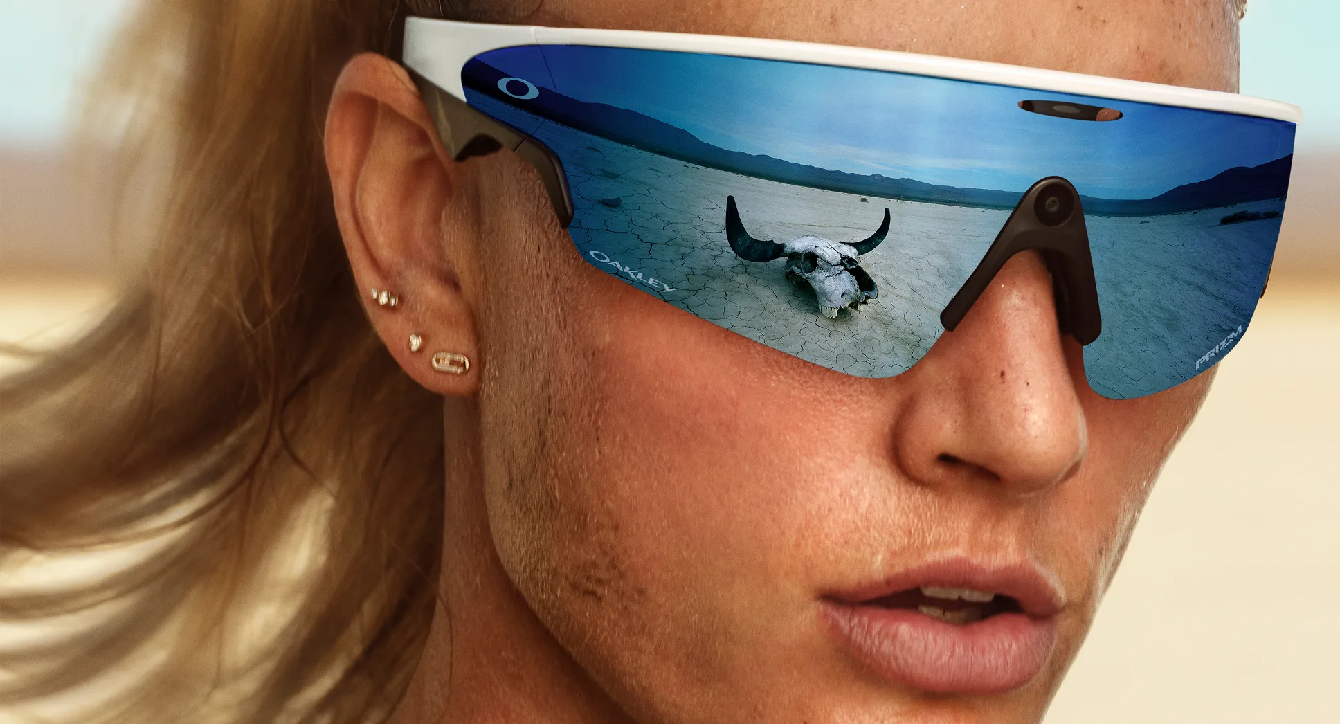 Умные очки Oakley Meta Vanguard, Белая оправа, сапфировые линзы (white/sapphire)