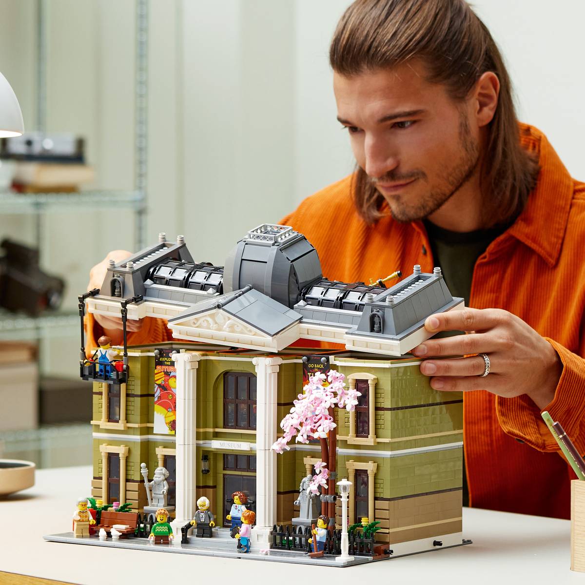 Конструктор LEGO Icons 10326 Natural History Museum