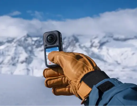 Экшн-камера Insta360 X6 Essentials Bundle, Черная (Midnight Black)