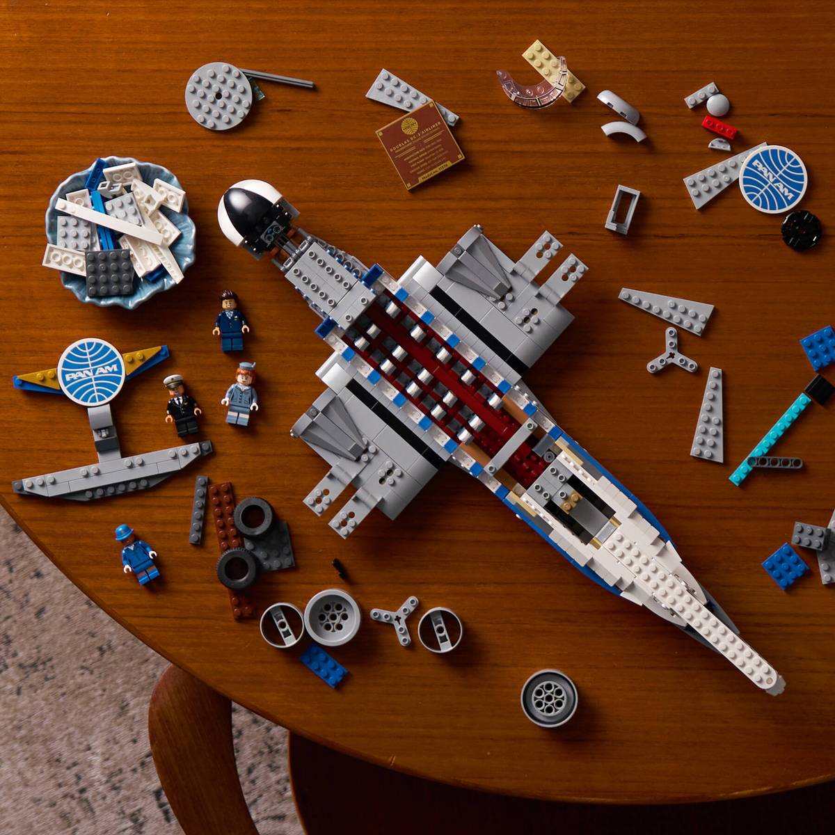 Конструктор LEGO Icons 11378 Douglas DC-3 PAN AM Airliner