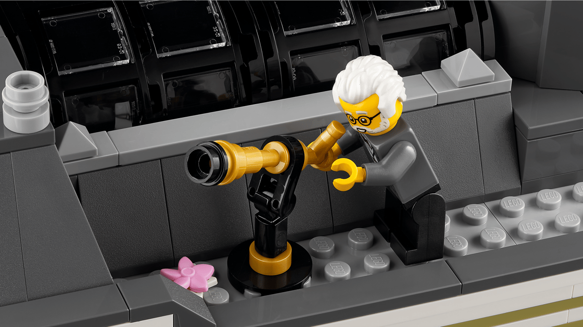 Конструктор LEGO Icons 10326 Natural History Museum