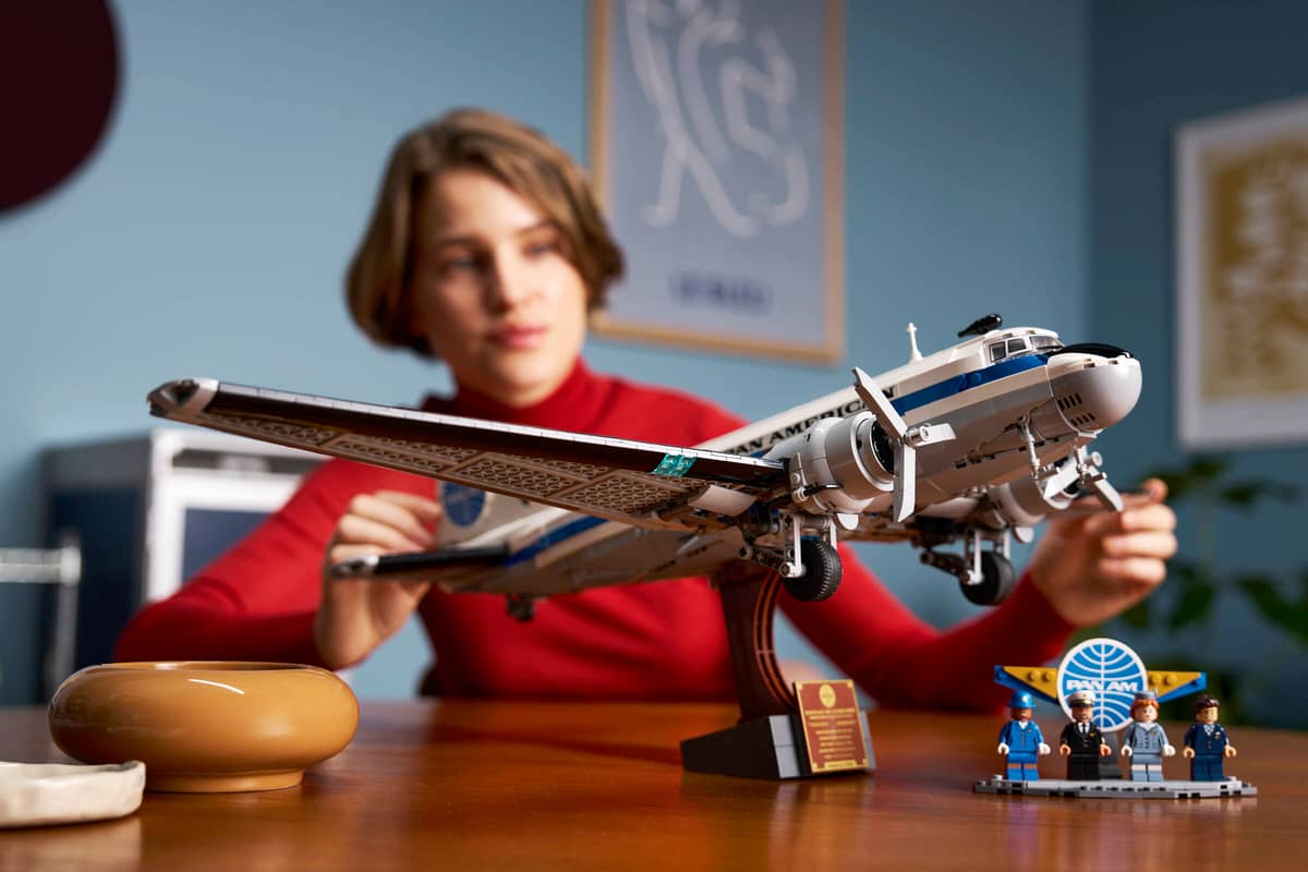Конструктор LEGO Icons 11378 Douglas DC-3 PAN AM Airliner