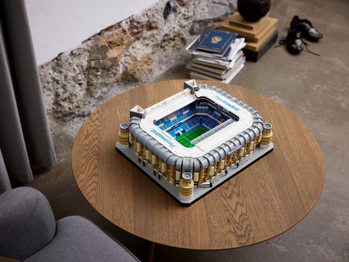 Конструктор LEGO Icons 10299  Real Madrid — Santiago Bernabéu Stadium