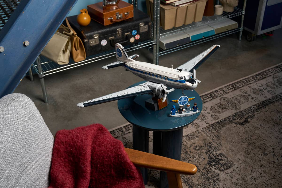 Конструктор LEGO Icons 11378 Douglas DC-3 PAN AM Airliner