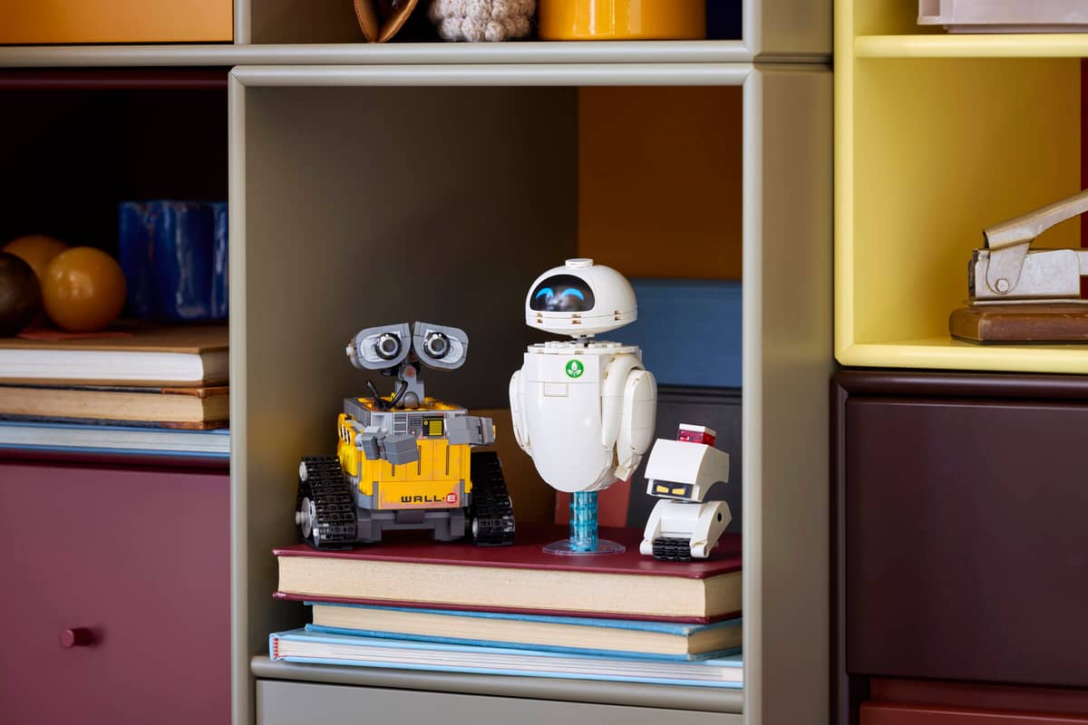Конструктор LEGO Disney 43279 WALL-E and EVE