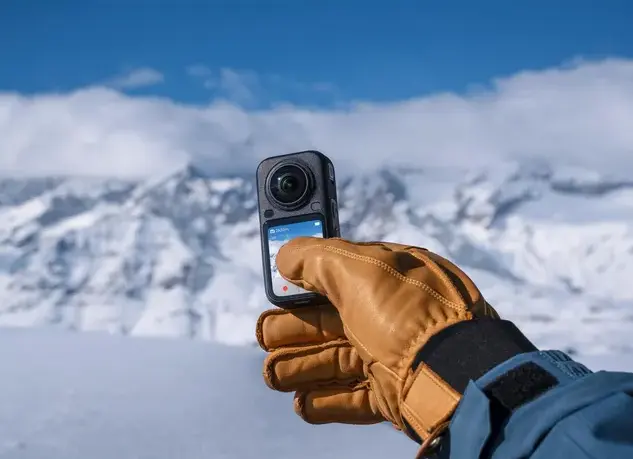 Экшн-камера Insta360 X6, Черная (Midnight Black)